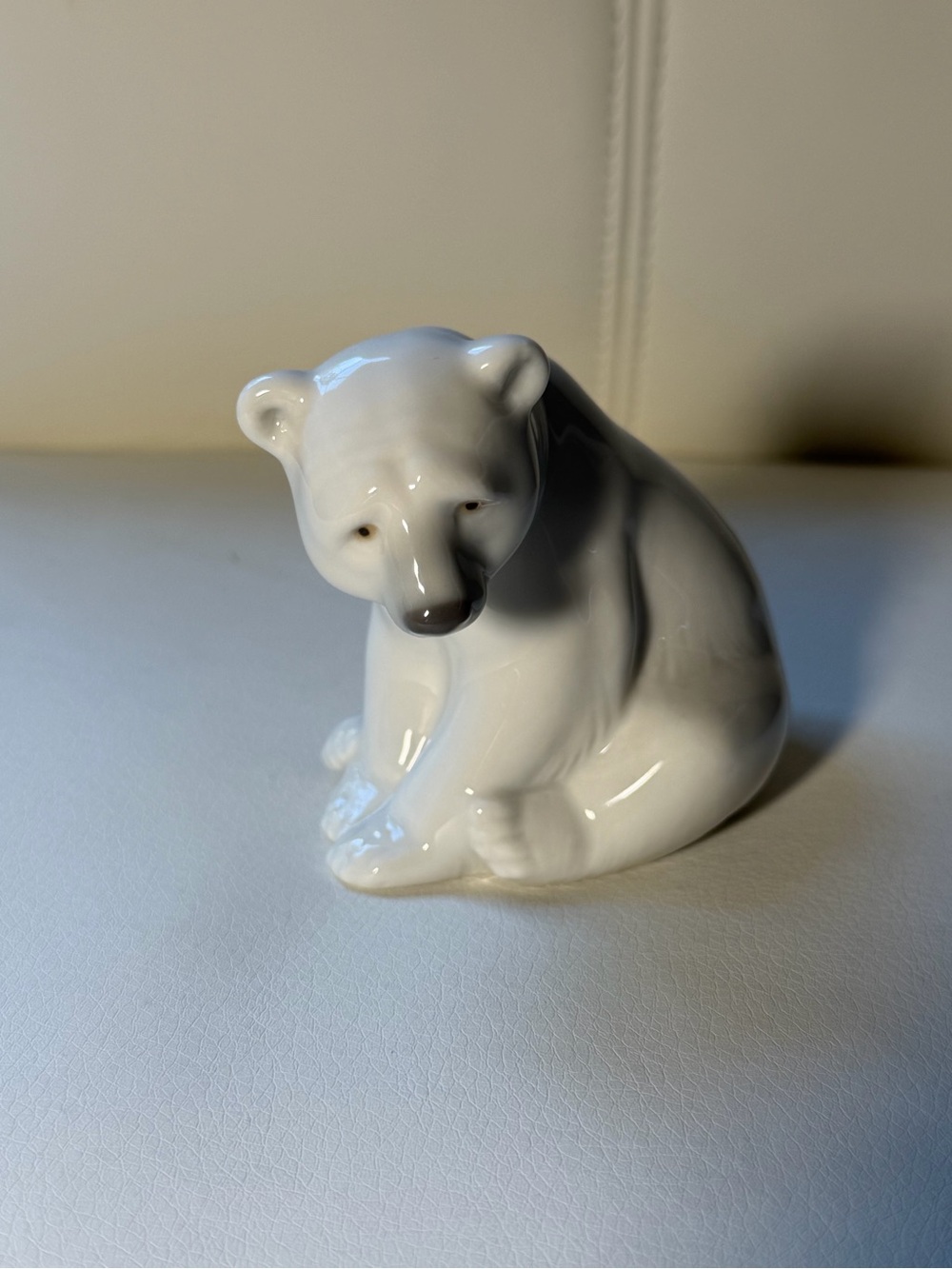 Lladro Glossy White Polar Bear Porcelain Figurine